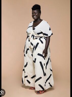 ***ISO*** Premme US Cream with Black Brushstroke Print and Tie Waist Set